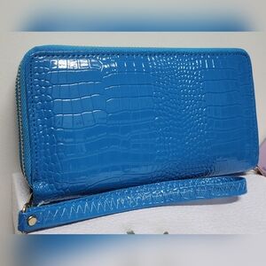 Croc Embossed Blue Vegan Leather Wristlet Wallet